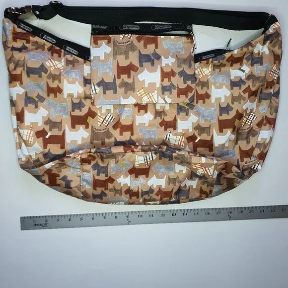 LeSportsac Hobo / crossbody with zippered Toiletry Pouch New without Tag - Picture 3 of 10